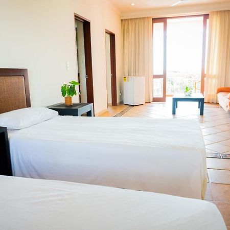 Hotel Penon Suites Girardot Exteriör bild