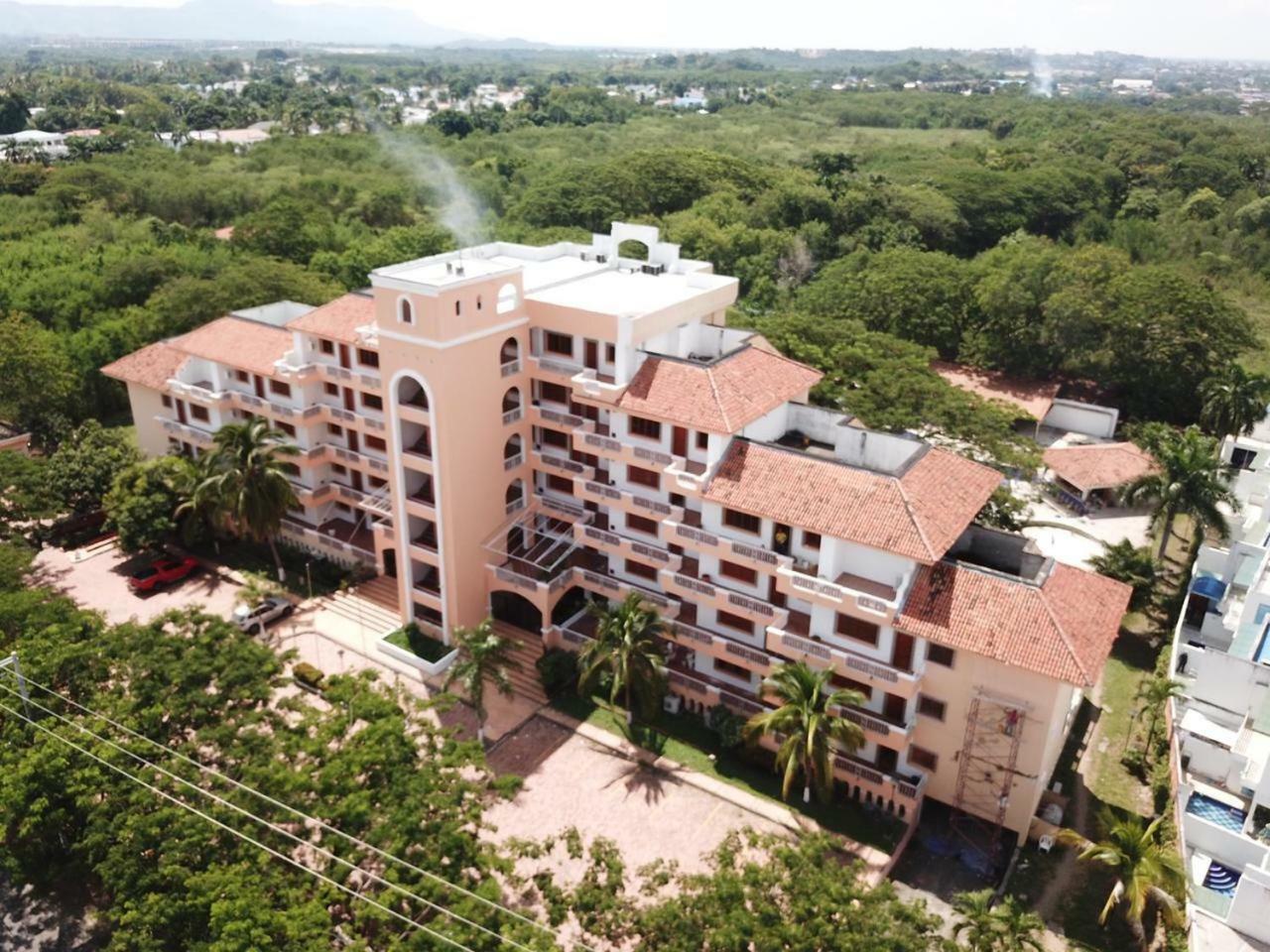 Hotel Penon Suites Girardot Exteriör bild