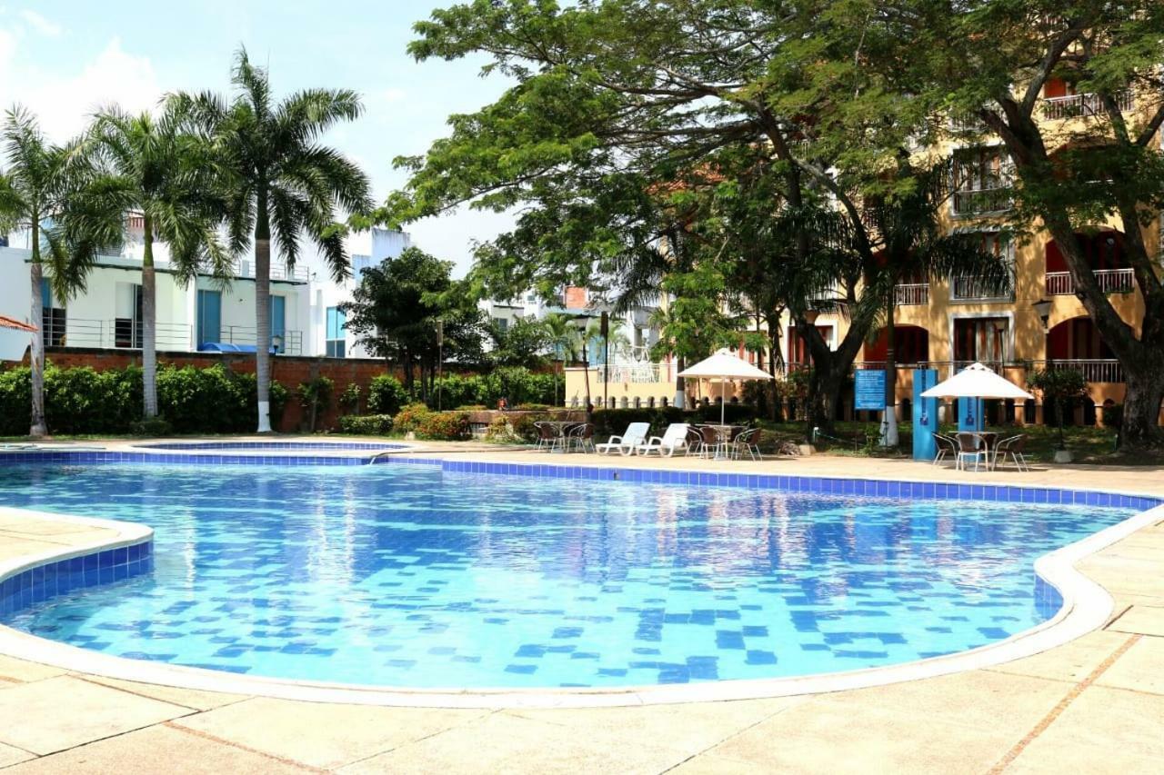 Hotel Penon Suites Girardot Exteriör bild